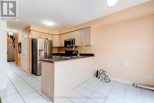 120 Peachwood Crescent E, Hamilton, ON - Indoor Photo Showing Kitchen