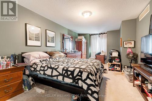 120 Peachwood Crescent E, Hamilton, ON - Indoor Photo Showing Bedroom