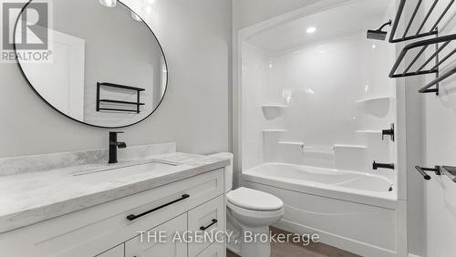 30 Hare Street, Norfolk, ON - Indoor Photo Showing Bathroom