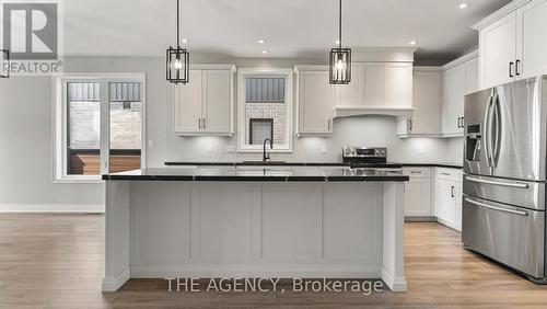 30 Hare Street, Norfolk, ON - Indoor Photo Showing Kitchen With Upgraded Kitchen