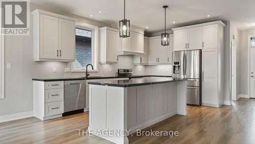 30 Hare Street, Norfolk, ON - Indoor Photo Showing Kitchen With Upgraded Kitchen