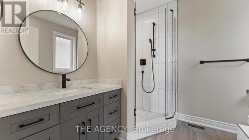 30 Hare Street, Norfolk, ON - Indoor Photo Showing Bathroom