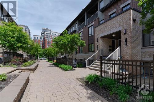 110 Lindenshade Drive Unit#B, Ottawa, ON - Outdoor