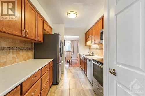 1797 Axminster Court, Ottawa, ON - Indoor Photo Showing Kitchen