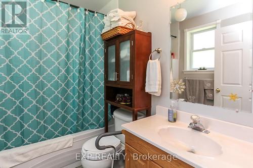 225 39Th Street, Wasaga Beach, ON - Indoor Photo Showing Bathroom