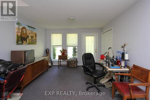 225 39Th Street, Wasaga Beach, ON - Indoor Photo Showing Office