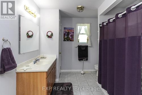 225 39Th Street, Wasaga Beach, ON - Indoor Photo Showing Bathroom