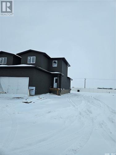 848 Delaet Bay, Warman, SK - Outdoor