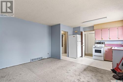 1017 7Th Street E, Saskatoon, SK - Indoor Photo Showing Kitchen