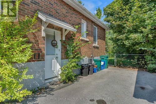 715 Brock Street, Kingston (Central City East), ON - Outdoor