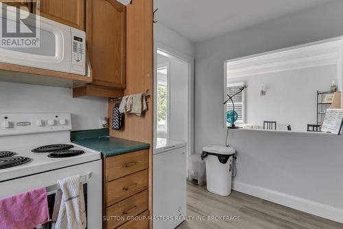 715 Brock Street, Kingston (Central City East), ON - Indoor Photo Showing Kitchen