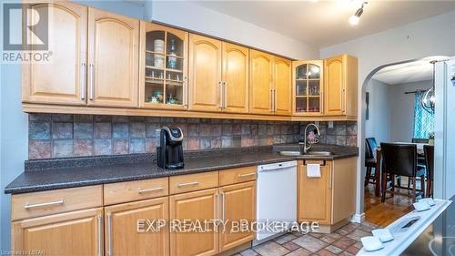 53 - 1460 Limberlost Road, London, ON - Indoor Photo Showing Kitchen With Double Sink