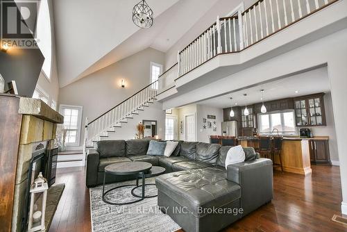 196 Rekela Street N, Timmins (West), ON - Indoor Photo Showing Living Room