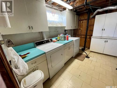 213 Wilson Crescent, Saskatoon, SK - Indoor Photo Showing Laundry Room