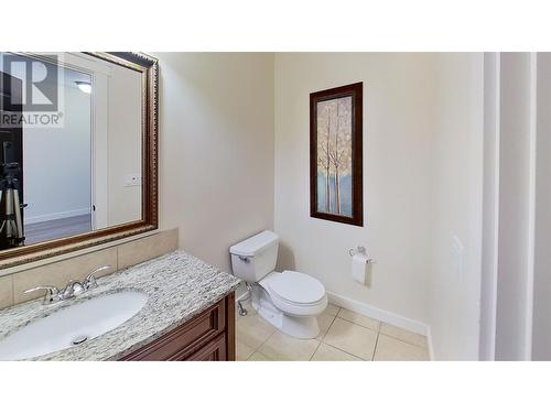 916 23A Avenue N Unit# B, Cranbrook, BC - Indoor Photo Showing Bathroom