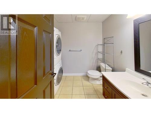 916 23A Avenue N Unit# B, Cranbrook, BC - Indoor Photo Showing Bathroom