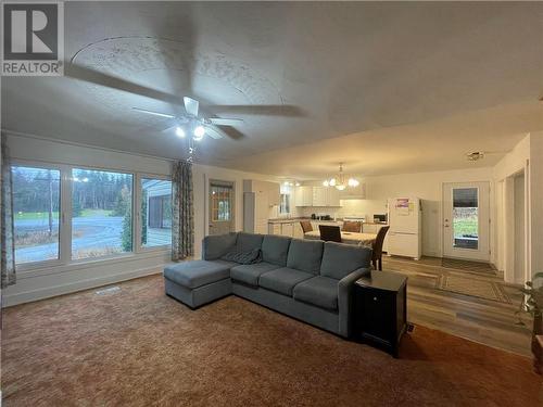 3 Park Drive, Wahnapitae, ON - Indoor Photo Showing Living Room