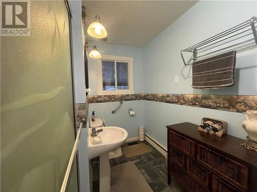 3 Park Drive, Wahnapitae, ON - Indoor Photo Showing Bathroom