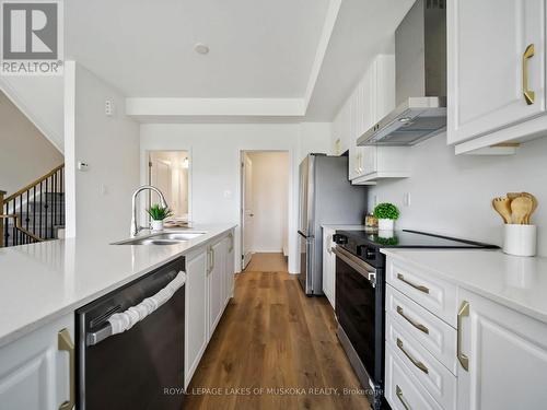 146 Elgin Street, Orillia, ON - Indoor Photo Showing Kitchen With Double Sink With Upgraded Kitchen