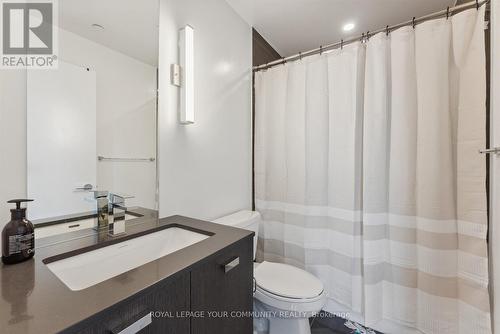 905 - 10 De Boers Drive, Toronto, ON - Indoor Photo Showing Bathroom