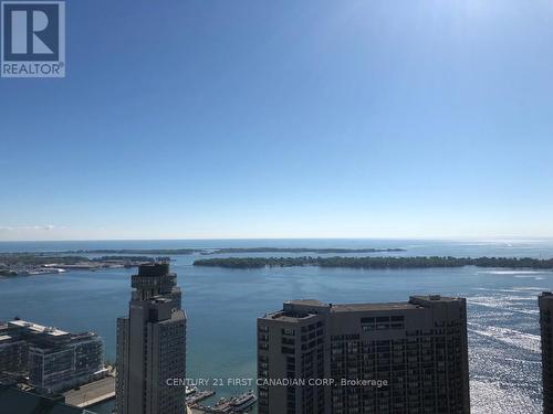 4609 - 88 Harbour Street, Toronto (Waterfront Communities), ON - Outdoor With Body Of Water With View