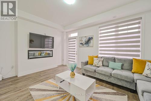 52 Melmar Street, Brampton, ON - Indoor Photo Showing Living Room