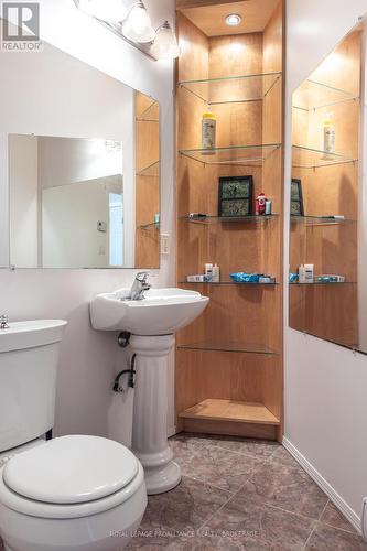 10 North Shore Road, Frontenac Islands (The Islands), ON - Indoor Photo Showing Bathroom