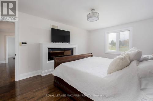 71 Janet Avenue, King, ON - Indoor Photo Showing Bedroom