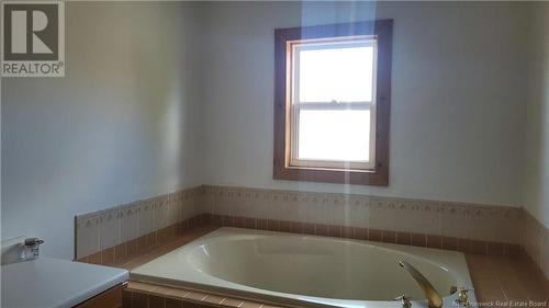 2539 Weldfield-Collette Road, Collette, NB - Indoor Photo Showing Bathroom