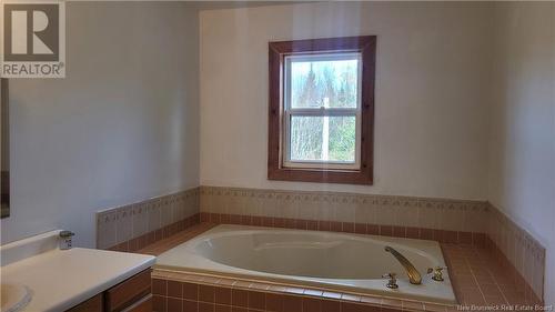 2539 Weldfield-Collette Road, Collette, NB - Indoor Photo Showing Bathroom