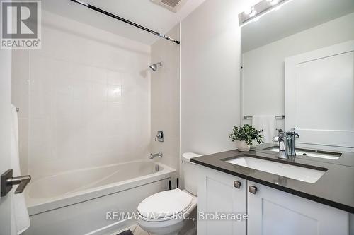 126 - 50 Lakebreeze Drive, Clarington (Newcastle), ON - Indoor Photo Showing Bathroom