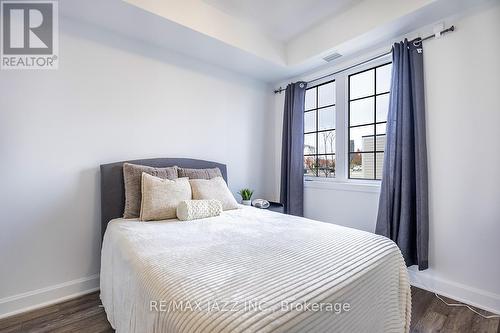 126 - 50 Lakebreeze Drive, Clarington (Newcastle), ON - Indoor Photo Showing Bedroom