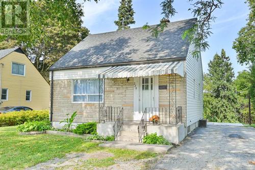 220 Pine Street, Belleville, ON - Outdoor