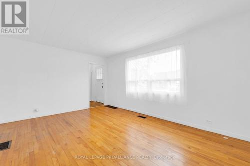 220 Pine Street, Belleville, ON - Indoor Photo Showing Other Room