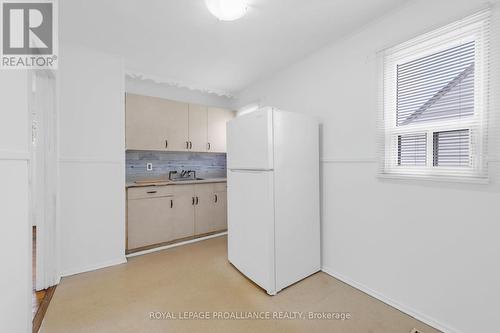 220 Pine Street, Belleville, ON - Indoor Photo Showing Kitchen