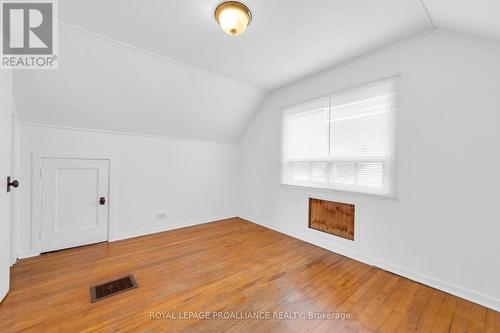 220 Pine Street, Belleville, ON - Indoor Photo Showing Other Room