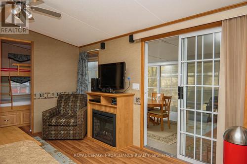 486 Cty 18-3Park Meadow Lane, Prince Edward County (Athol), ON - Indoor With Fireplace