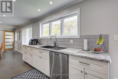 5851 Stone Church Road, Central Elgin (Union), ON - Indoor Photo Showing Kitchen