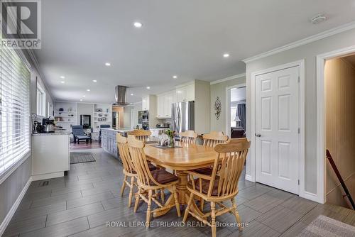 5851 Stone Church Road, Central Elgin (Union), ON - Indoor Photo Showing Dining Room