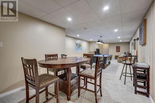 5851 Stone Church Road, Central Elgin (Union), ON - Indoor Photo Showing Dining Room