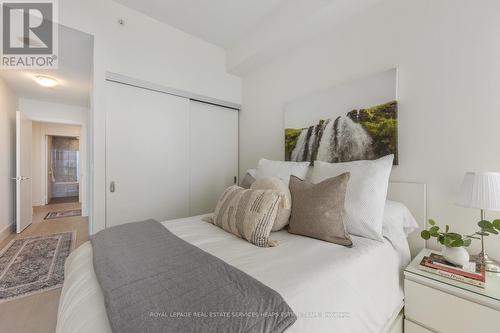 603 - 32 Davenport Road, Toronto, ON - Indoor Photo Showing Bedroom