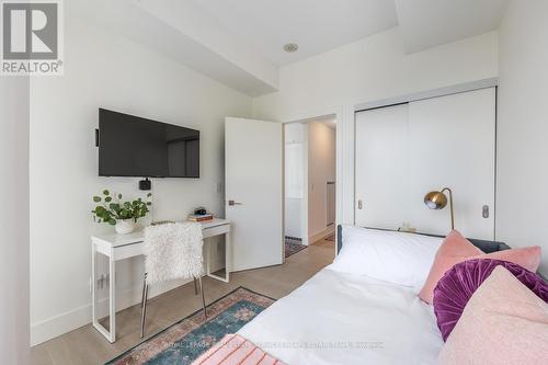 603 - 32 Davenport Road, Toronto, ON - Indoor Photo Showing Bedroom