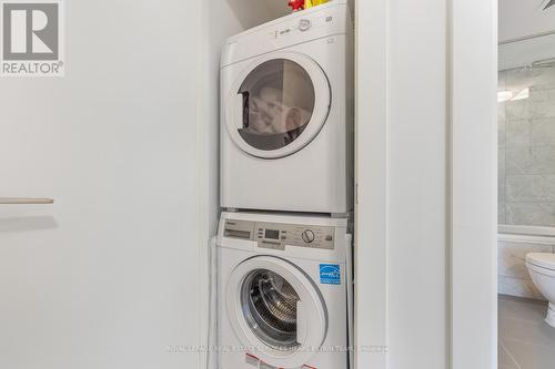 603 - 32 Davenport Road, Toronto, ON - Indoor Photo Showing Laundry Room