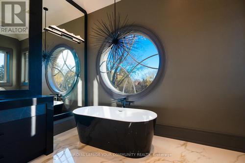 47 Edgar Avenue, Richmond Hill, ON - Indoor Photo Showing Bathroom