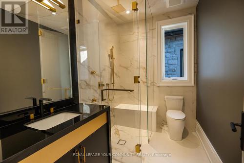 47 Edgar Avenue, Richmond Hill, ON - Indoor Photo Showing Bathroom