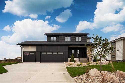 16 Bresaylor Drive, Headingley, MB - Outdoor With Facade