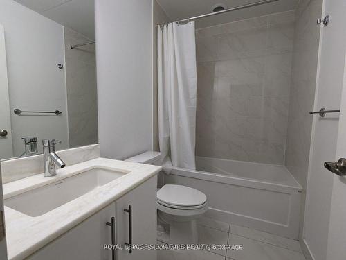 609-58 Orchard View Blvd, Toronto, ON - Indoor Photo Showing Bathroom