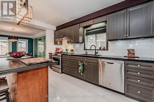 565 Sundew Drive, Waterloo, ON - Indoor Photo Showing Kitchen