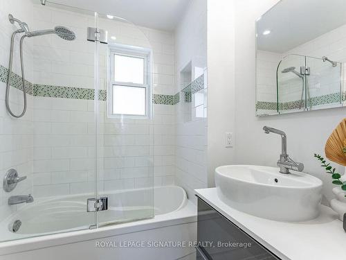 228 Westview Blvd, Toronto, ON - Indoor Photo Showing Bathroom