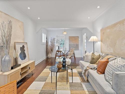 228 Westview Blvd, Toronto, ON - Indoor Photo Showing Living Room